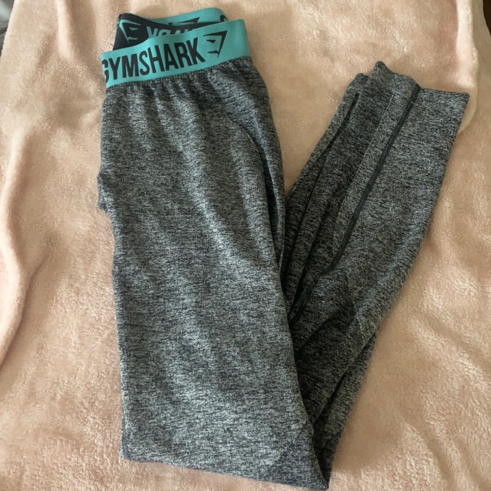 GYM SHARK leggings! 
Size small
